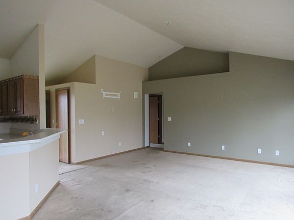 2nd image of 62 Lasalle Ave