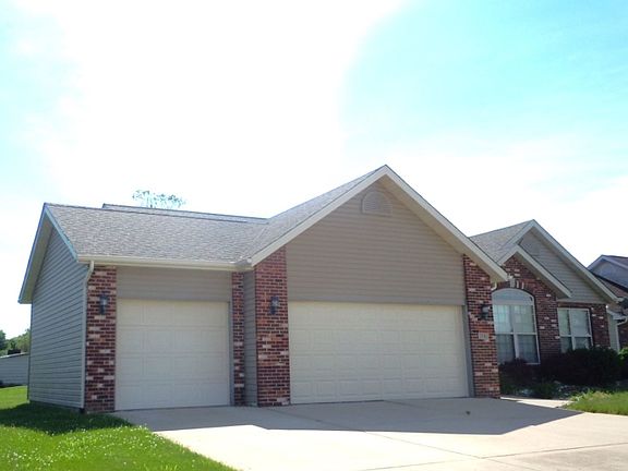 5th image of 2742 Deerfield Dr