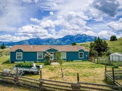 62 Leo Dr, Emigrant, MT, 59027