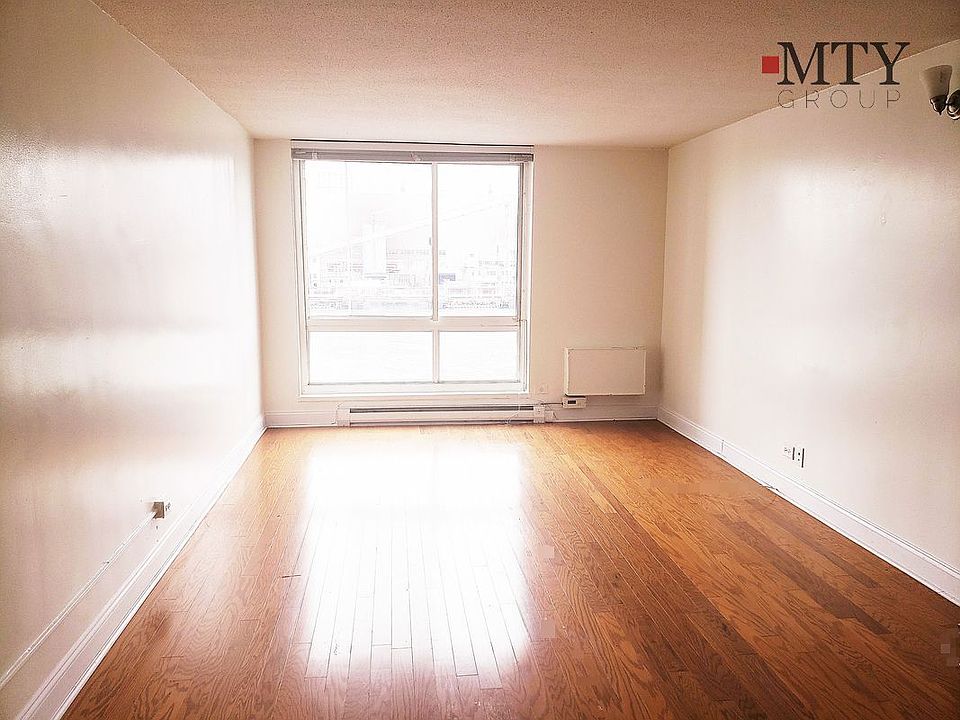 1st image of 546 Main St APT 1027