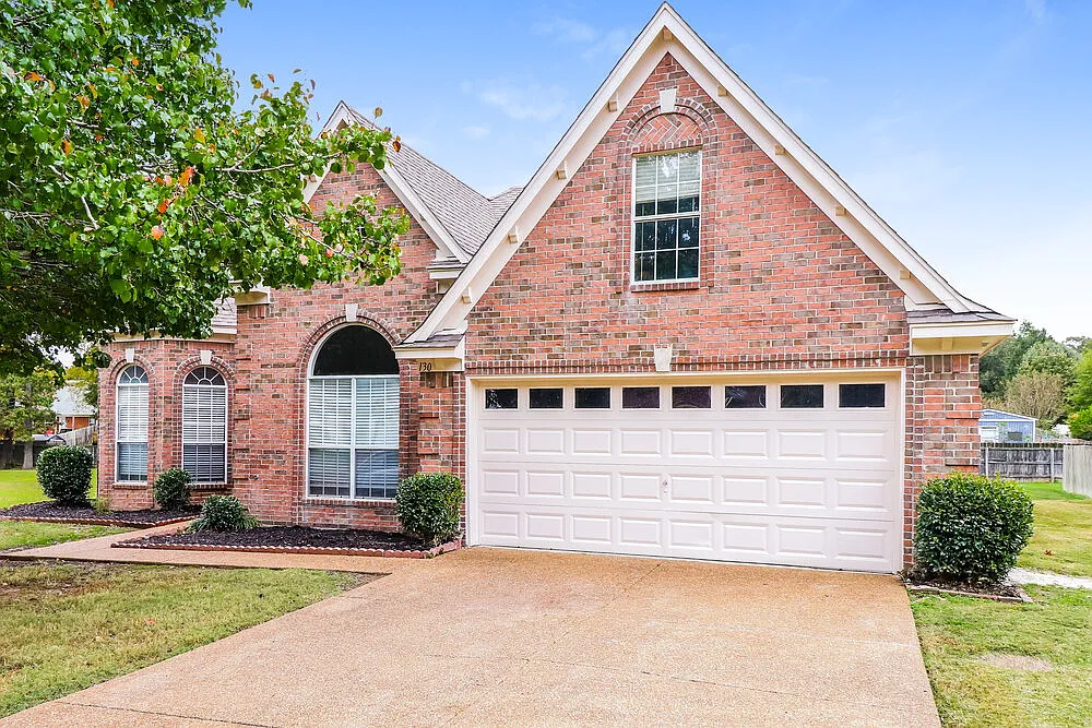 3 bed, 2.0 bath, 1700 sqft, $2,710 — Photo 3