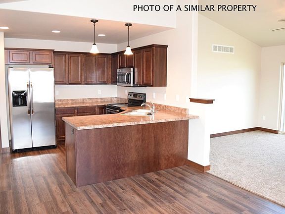 2nd image of 1334 Twin Leaf Ave