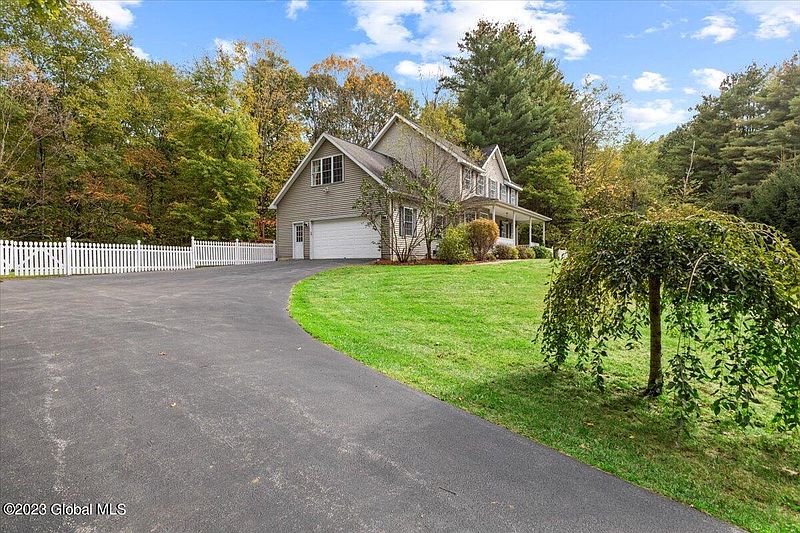 4th image of 140 Meehan Road