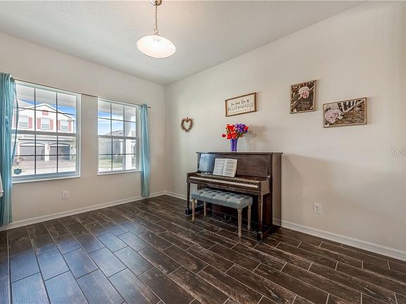 2nd image of 5085 Palmetto Park Dr