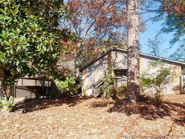5598 Bellflower St, Fayetteville, NC 28314
