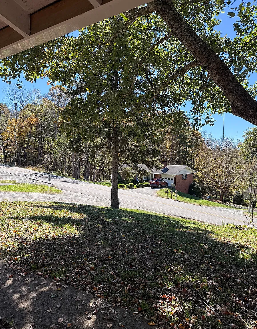 6 bed, 2000 sqft, $2,000 — Photo 3