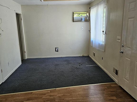 5th image of 486 Elverton Ave