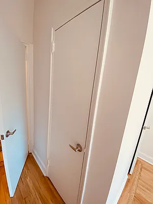 Rented by Metropolis Real Estate of Manhattan | media 21