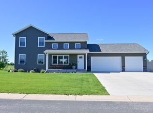 1031 Bucknell Ct, Spring Valley, MN 55975