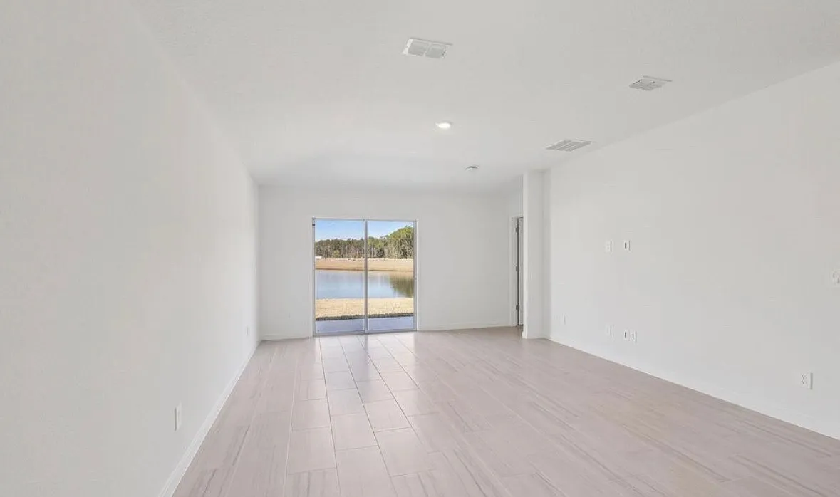 4 bed, 1842 sqft, $2,500 — Photo 4