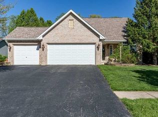 5001 Meadowview Cir, Loves Park, IL 61111