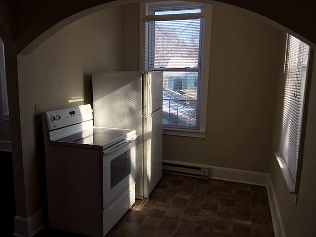 2nd image of 518 E Enterprise St