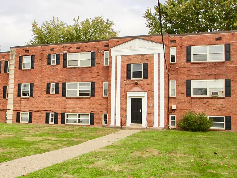 220 Hutchinson Ave — Photo 11