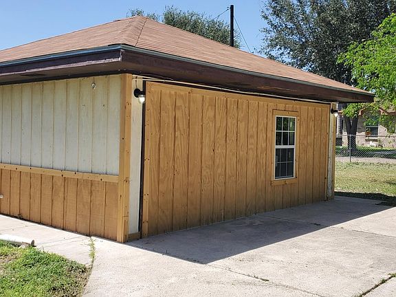 3rd image of 706 Maricela St #2