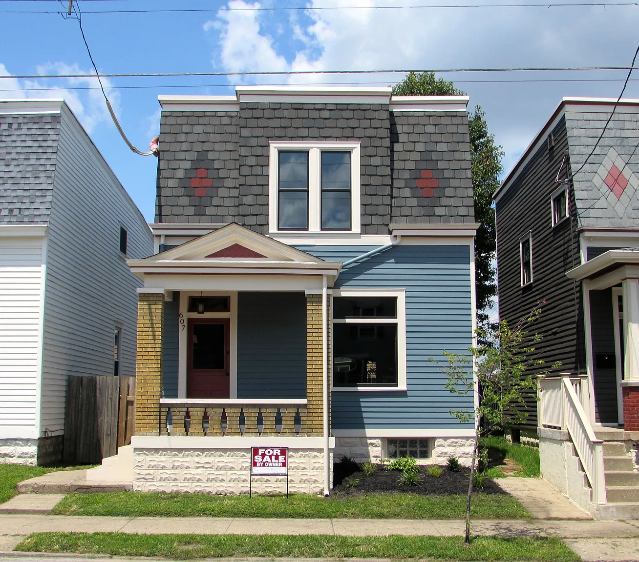 607 E 9th St photo 1