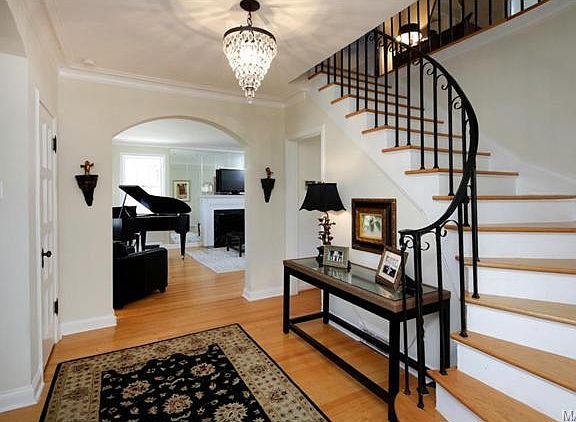 3rd image of 7924 Teasdale Ave