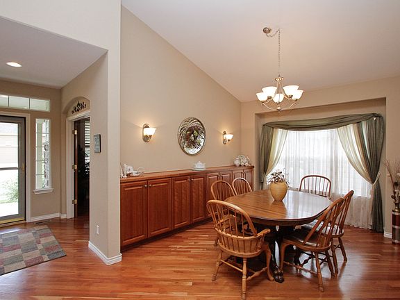 Formal Dining with Built in 