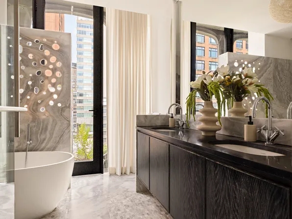 325 West Broadway image 8 of 20