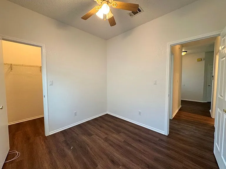16404 Edgemere Dr — Photo 12