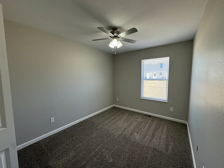 Creekside Apartments — Photo 69