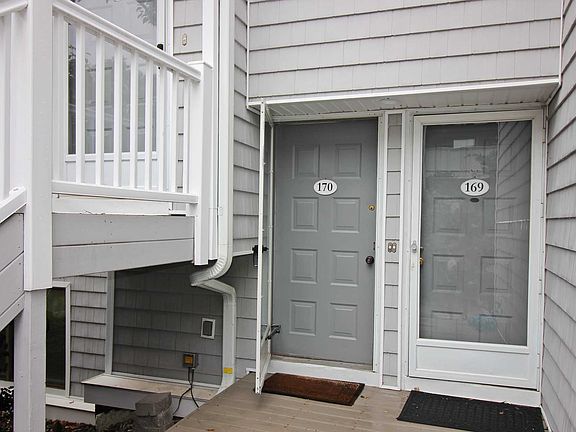 2nd image of 170 Rowayton Woods Dr