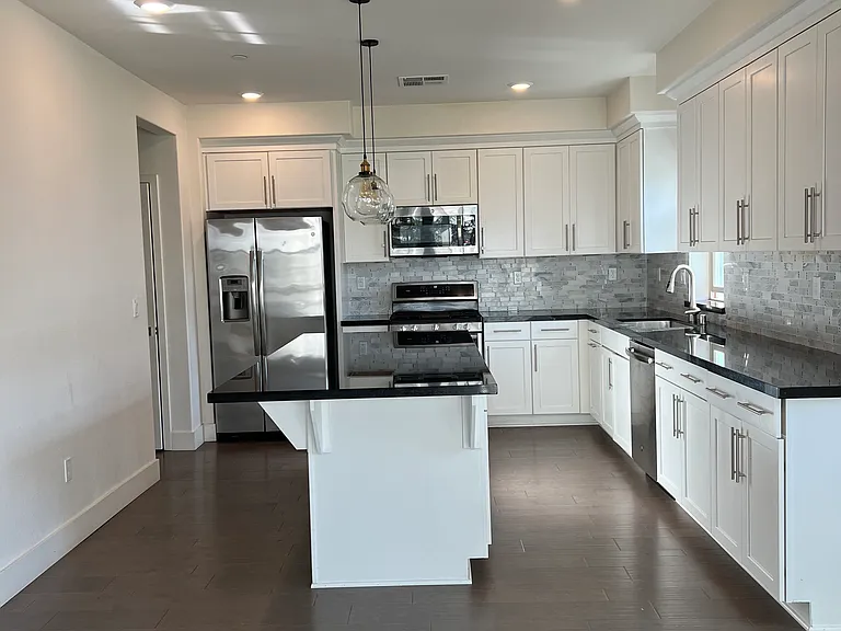 8567 Leeward Way — Photo 6
