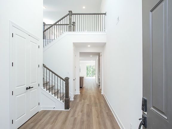 4th image of 211 Acmon Blue Rd