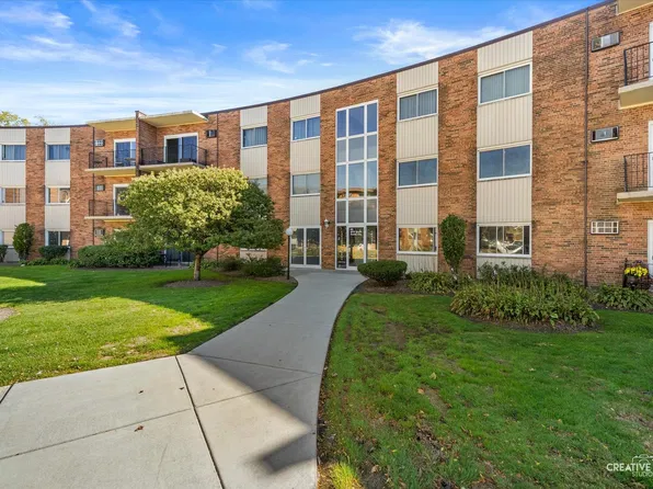 9717 S Keeler Ave APT 207, Oak Lawn, IL 60453