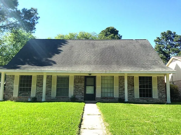 9726 Dalmally St, Spring, TX 77379