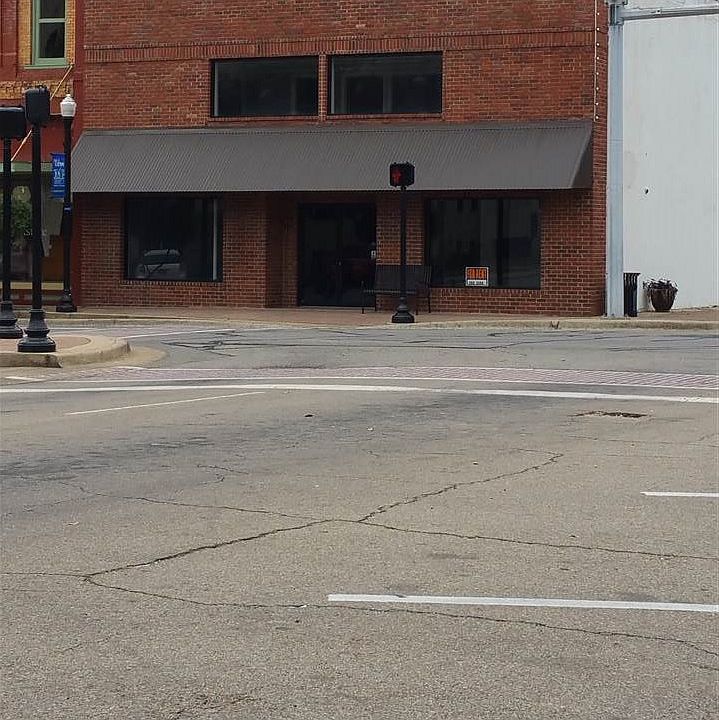 1st image of 120 N Madison Ave
