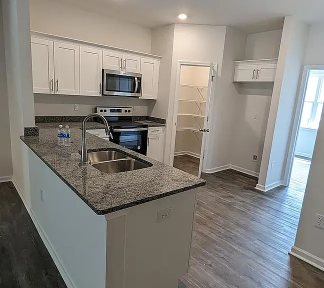 5006 Jayden Dr — Photo 7