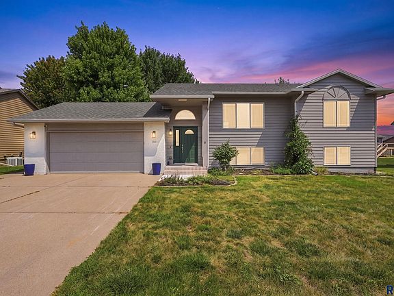 2nd image of 4404 E Steeple Cir Circle