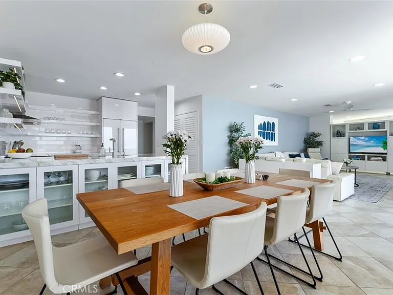 1585 S Coast Hwy #24 — Photo 7