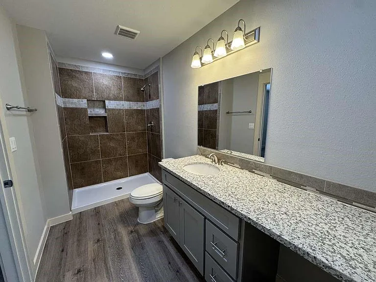5802 Twisted Pine Ct #D — Photo 12