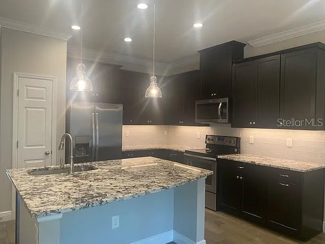 1114 Coral Ln — Photo 8