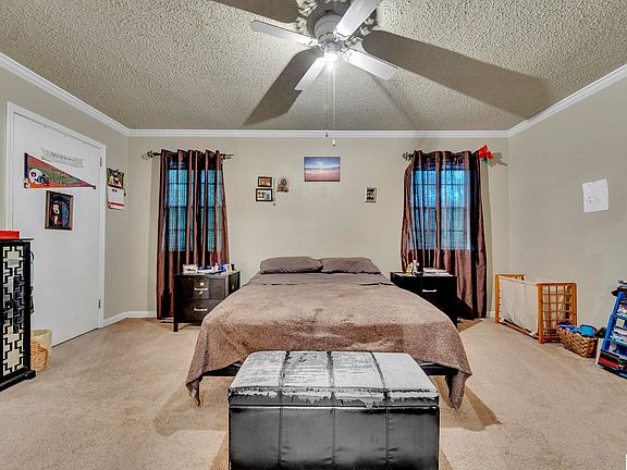 3rd image of 331 Jamestown Manor Dr