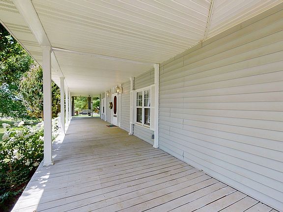 4th image of 113 Yell Dr E