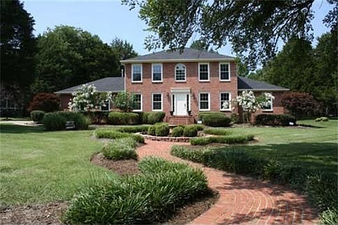 1st image of 2611 Shannon Dr