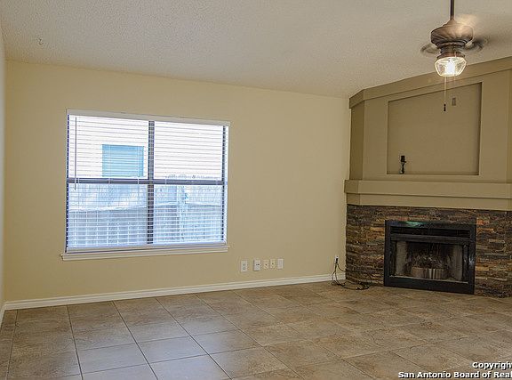 4th image of 11031 Almond Park