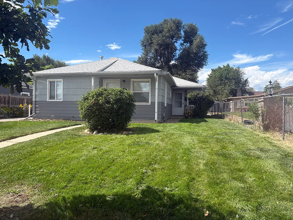 255 S Canosa Ct