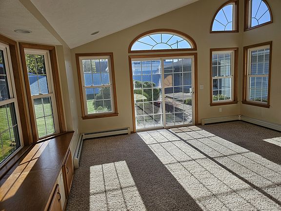 5th image of 4293 Lake Michigan Dr