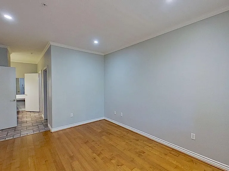 2960 Champion Way #304 — Photo 14