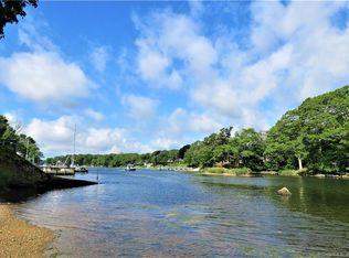 274 Niantic River Rd, Waterford, CT 06385