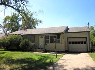 808 Vassar Dr, Salina, KS 67401