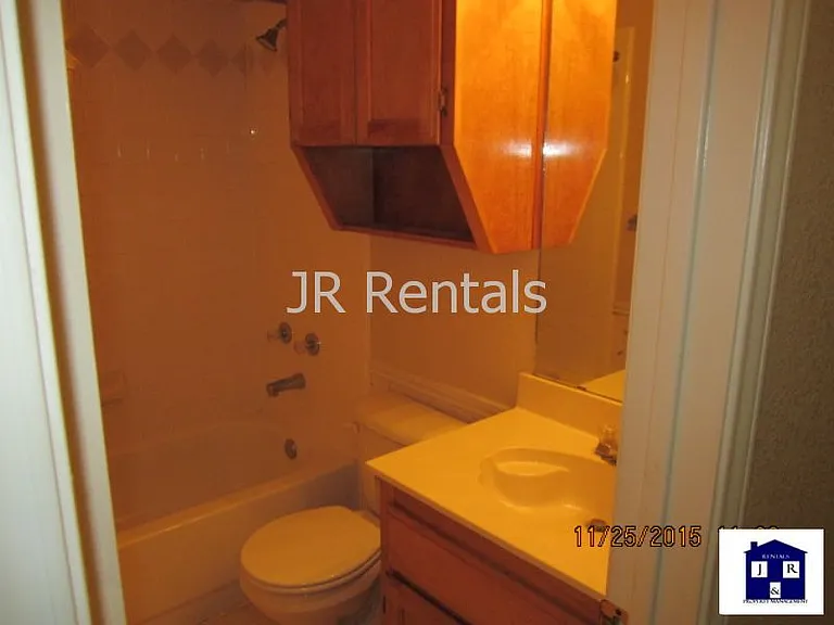 1506 Creek St — Photo 17