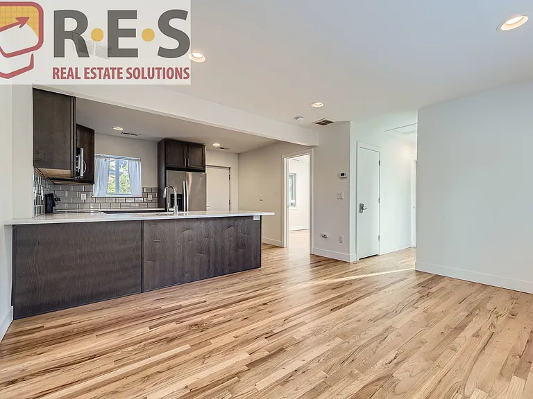 3131 N Saint Paul St — Photo 6