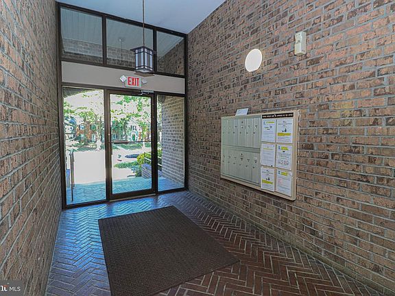 2nd image of 140 Georgetown Rd APT 10