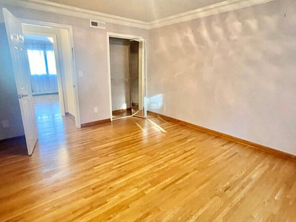 3rd image of 18 Willow Wood Ct