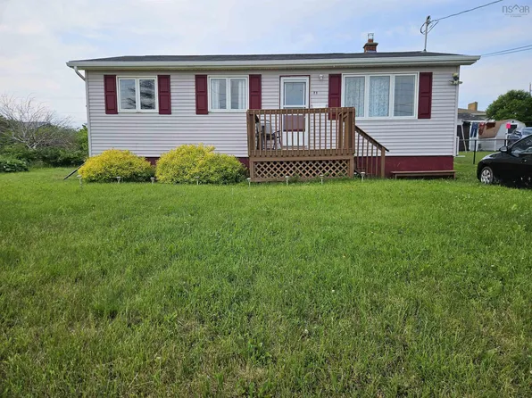 41 Hay St, Cape Breton, NS B1A 5L6