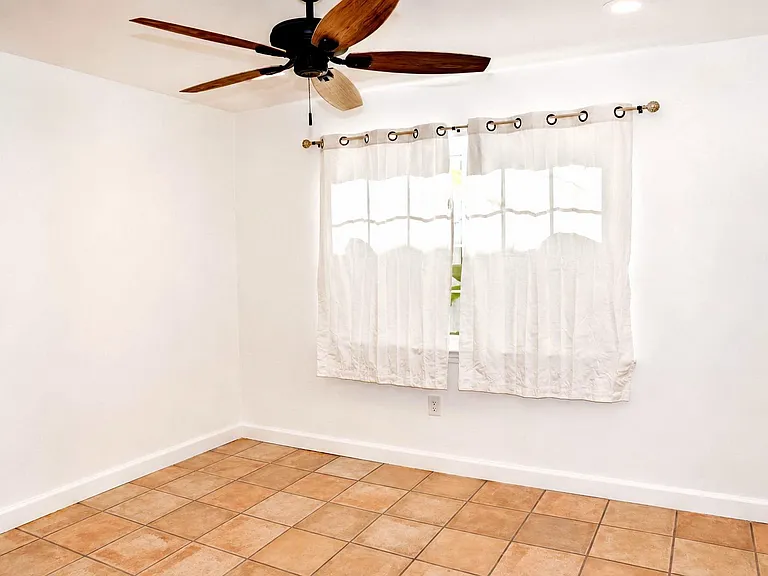 2744 Briarhurst Dr #31 — Photo 27